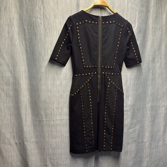 🏴 BCBGMaxAzria Mini Dress with Crew Neck size XS - Picture 7 of 11